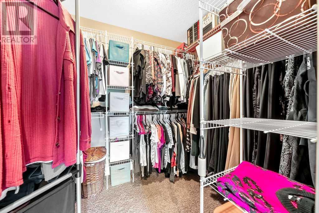 Single Family House for Sale in   Avenue NW Montgomery Calgary 