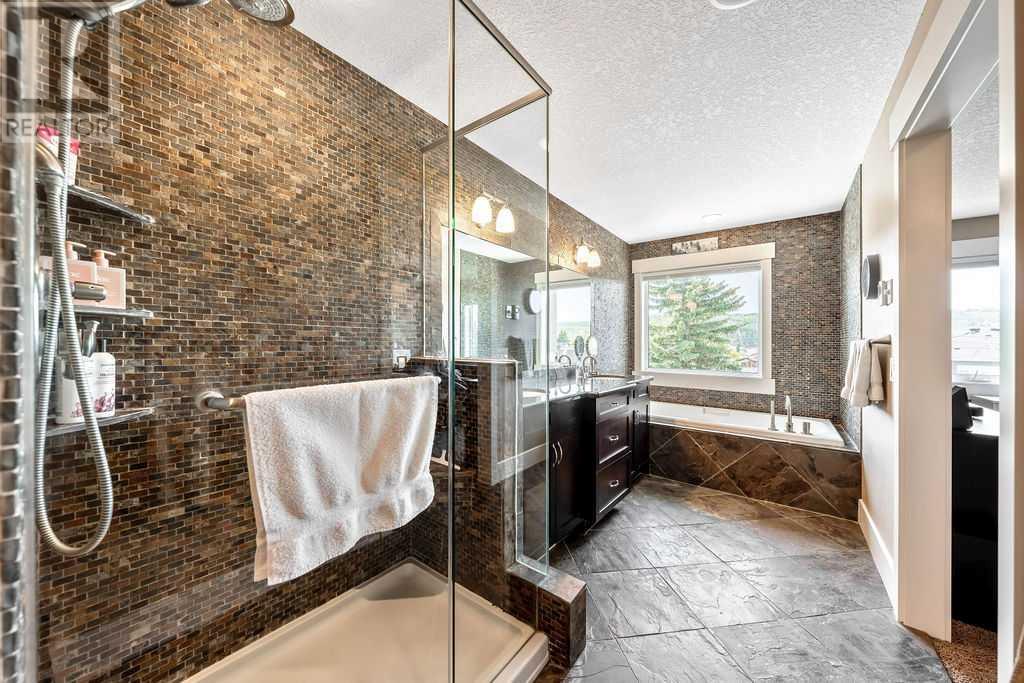 Single Family House for Sale in   Avenue NW Montgomery Calgary 