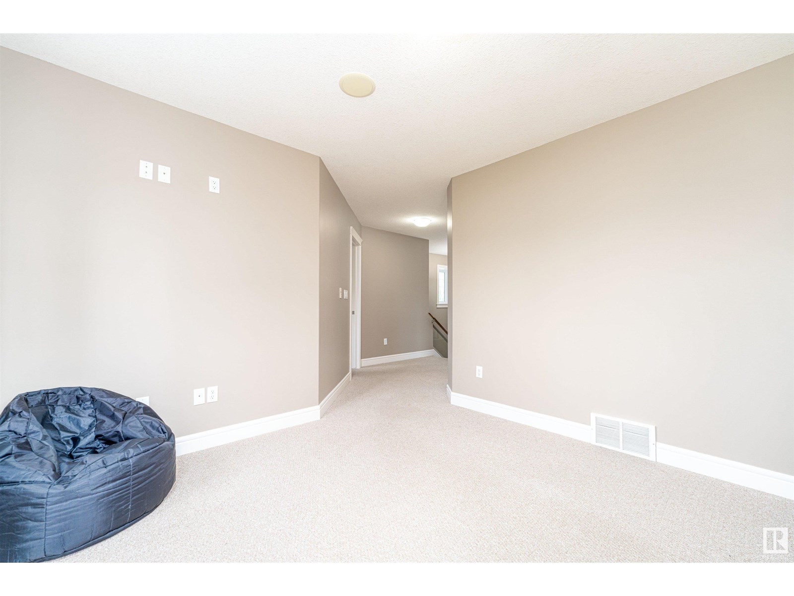 Photo 47 of 86 Oak Vista Dr, St Albert AB