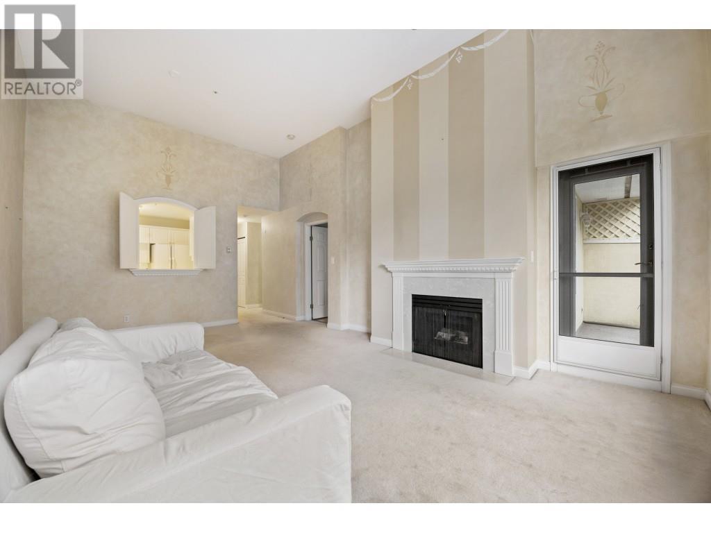 Photo 4 of 427 5835 Hampton Place, Vancouver BC