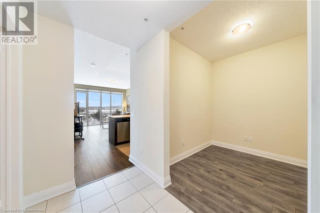 Photo 14 of 16 Concord Place Unit 317, Grimsby ON