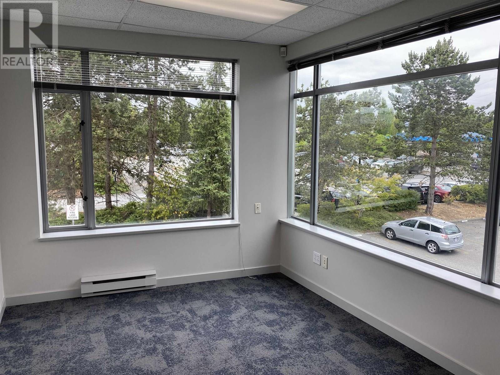 Photo 7 of 116 3989 Henning Drive, Burnaby BC