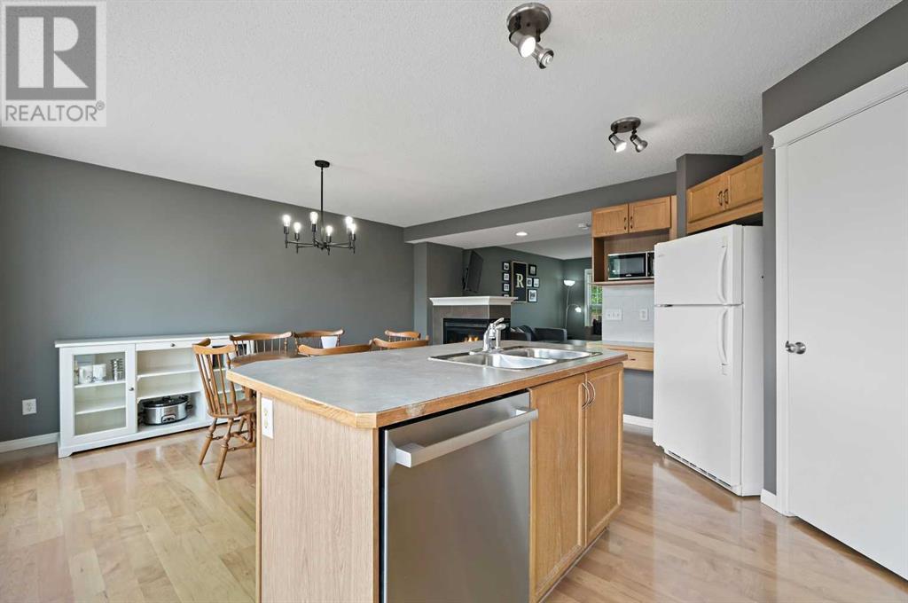 Single Family House for Sale in  Tuscany Drive NW Tuscany Calgary 