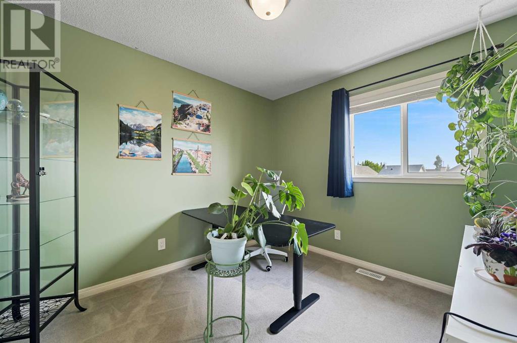 Single Family House for Sale in  Tuscany Drive NW Tuscany Calgary 
