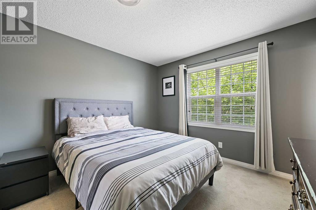 Single Family House for Sale in  Tuscany Drive NW Tuscany Calgary 