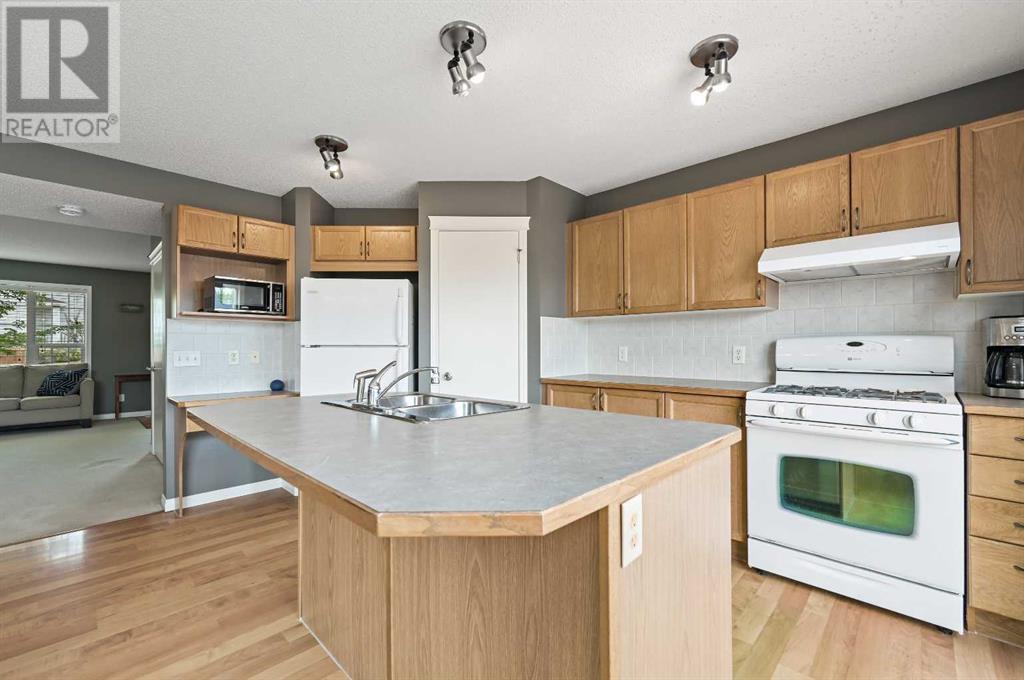 Single Family House for Sale in  Tuscany Drive NW Tuscany Calgary 