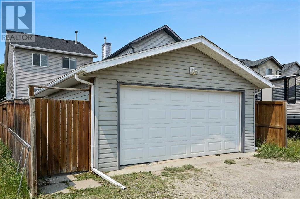 Single Family House for Sale in  Tuscany Drive NW Tuscany Calgary 