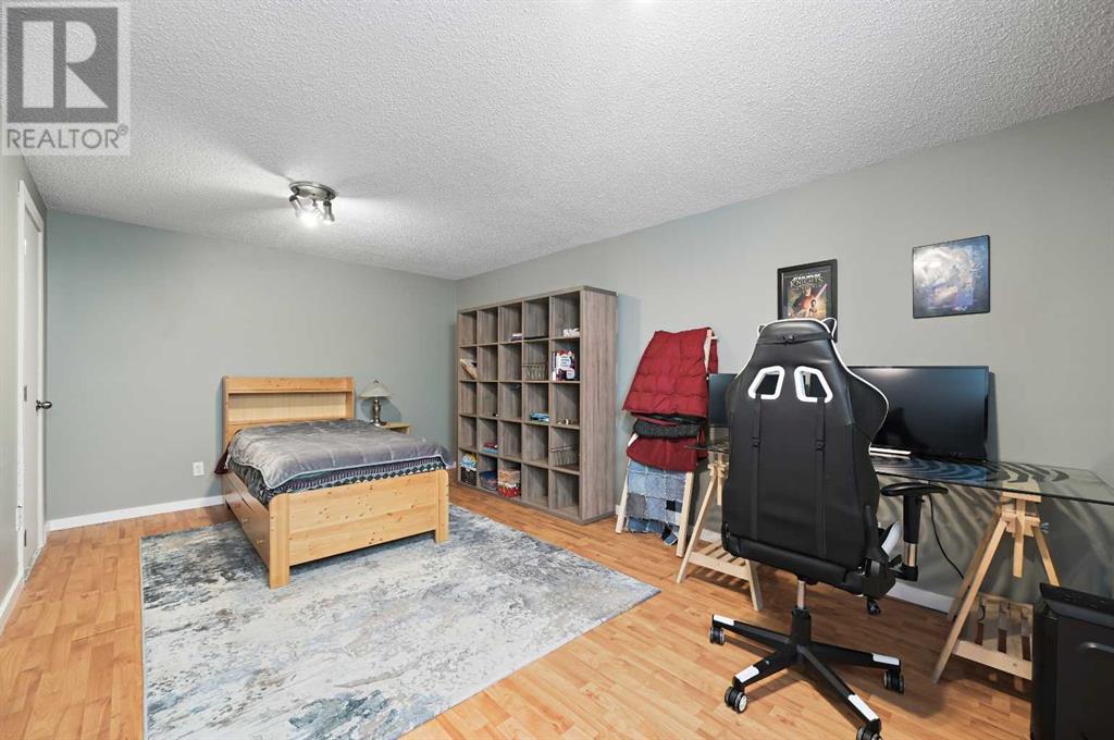 Single Family House for Sale in  Tuscany Drive NW Tuscany Calgary 