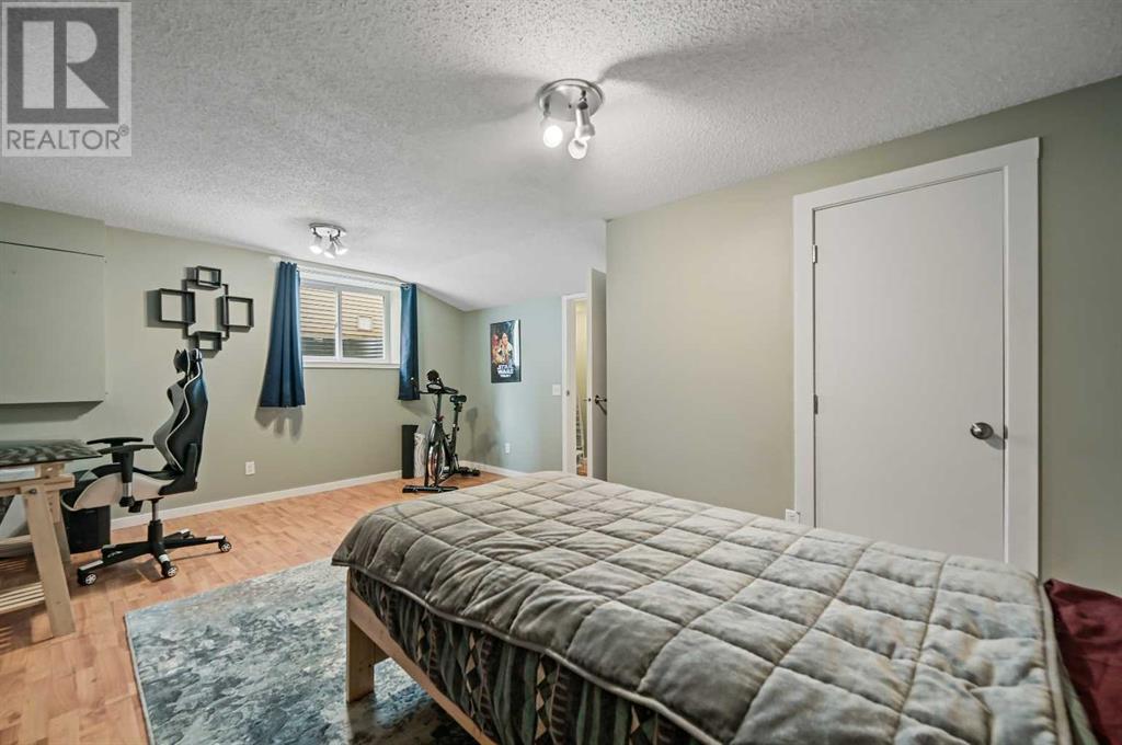 Single Family House for Sale in  Tuscany Drive NW Tuscany Calgary 