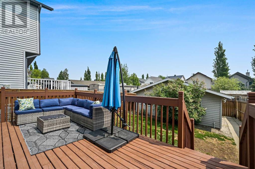 Single Family House for Sale in  Tuscany Drive NW Tuscany Calgary 