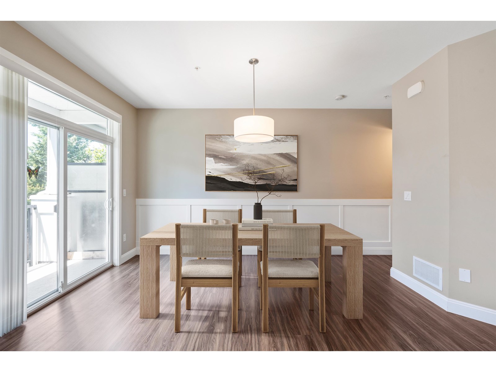 Photo 3 of 5571 Driftwood Street Sardis South, Chilliwack BC