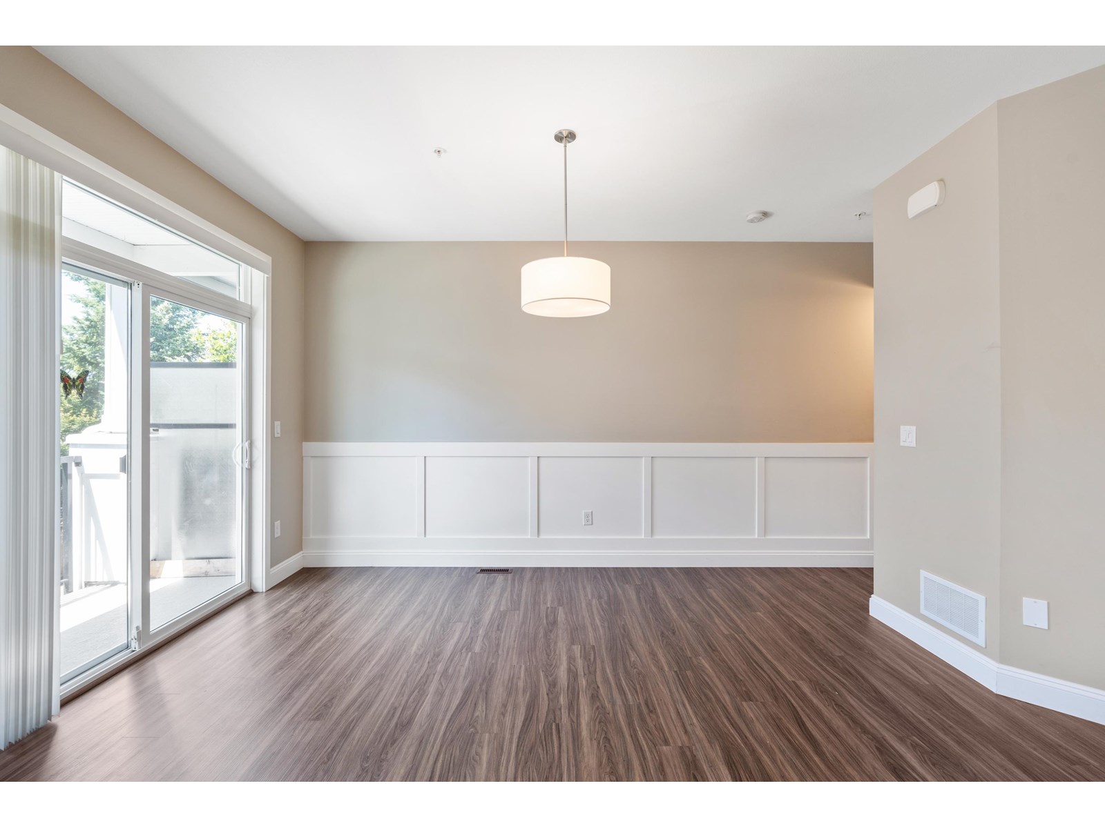 Photo 10 of 5571 Driftwood Street Sardis South, Chilliwack BC