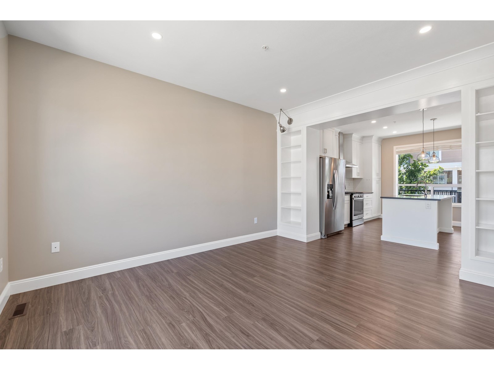 Photo 9 of 5571 Driftwood Street Sardis South, Chilliwack BC
