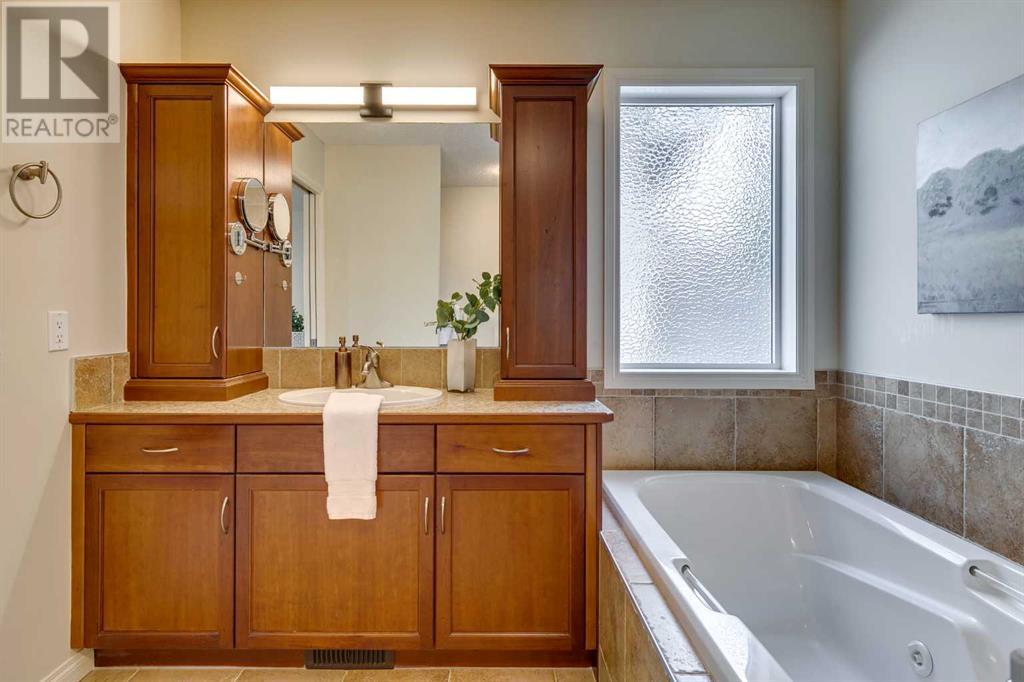 Single Family House for Sale in  Cranridge Heights SE Cranston Calgary 