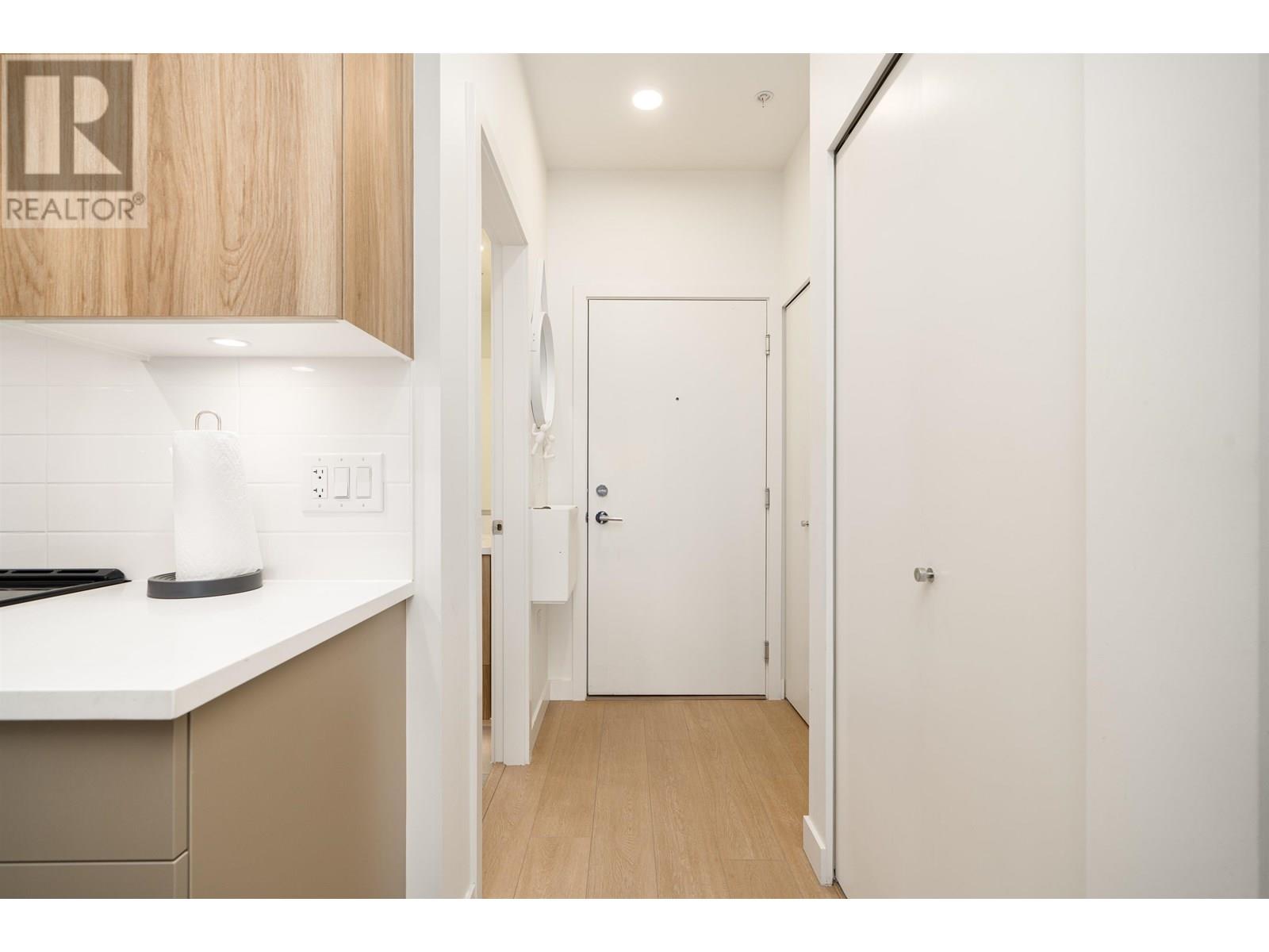 Photo 15 of 409 7588 16th Street, Burnaby BC