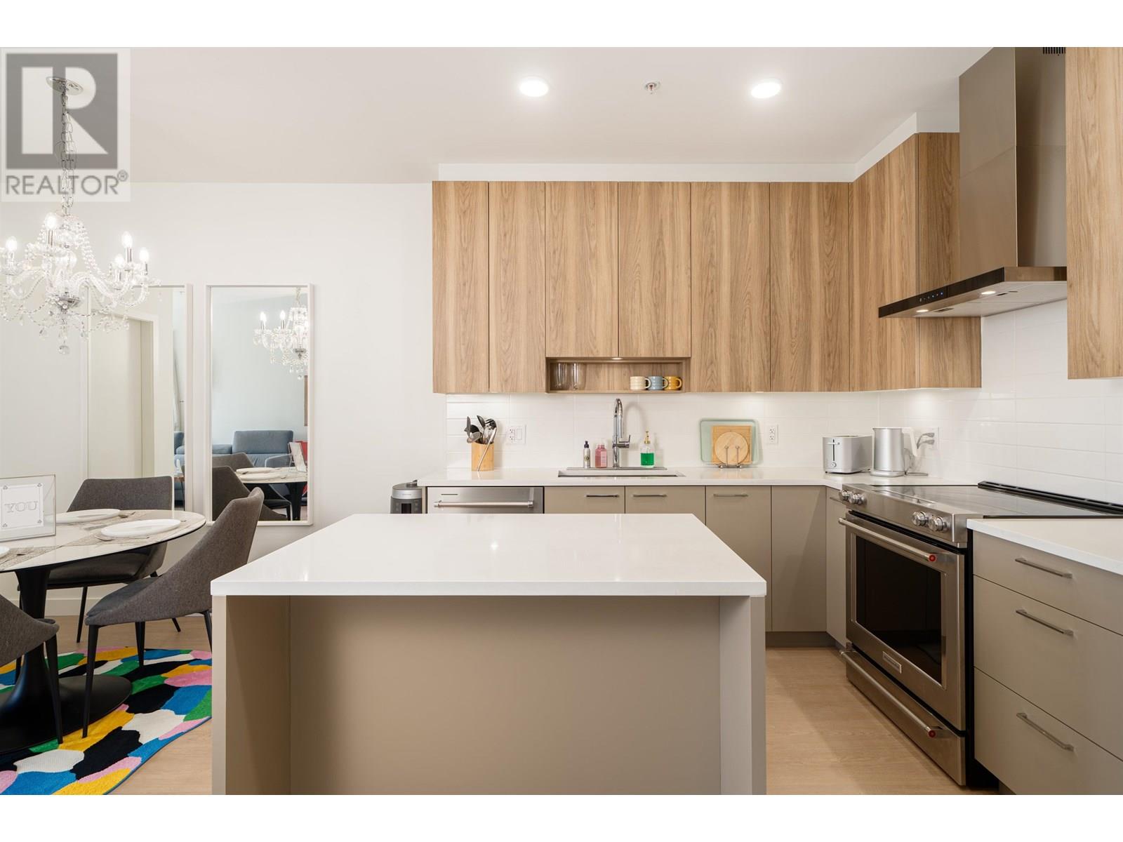 Photo 7 of 409 7588 16th Street, Burnaby BC