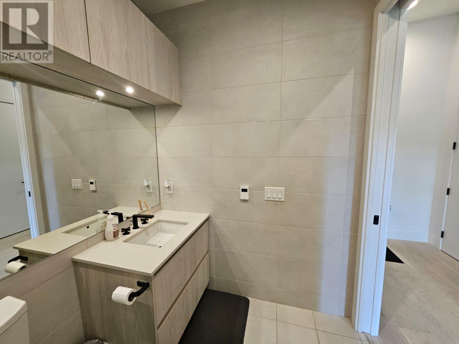 Photo 7 of 102 300 Salter Street, New Westminster BC
