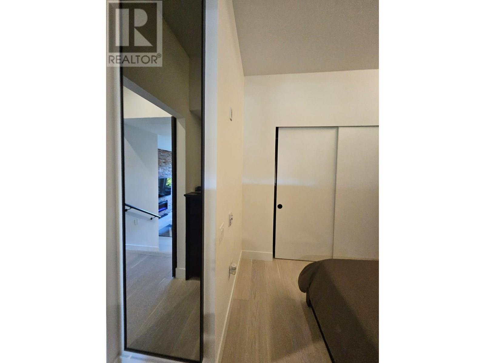 Photo 5 of 102 300 Salter Street, New Westminster BC