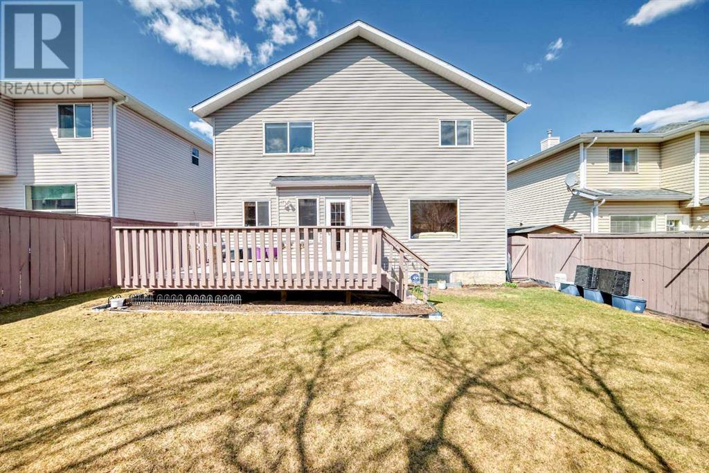 Single Family House for Sale in  Edgebrook Drive NW Edgemont Calgary 