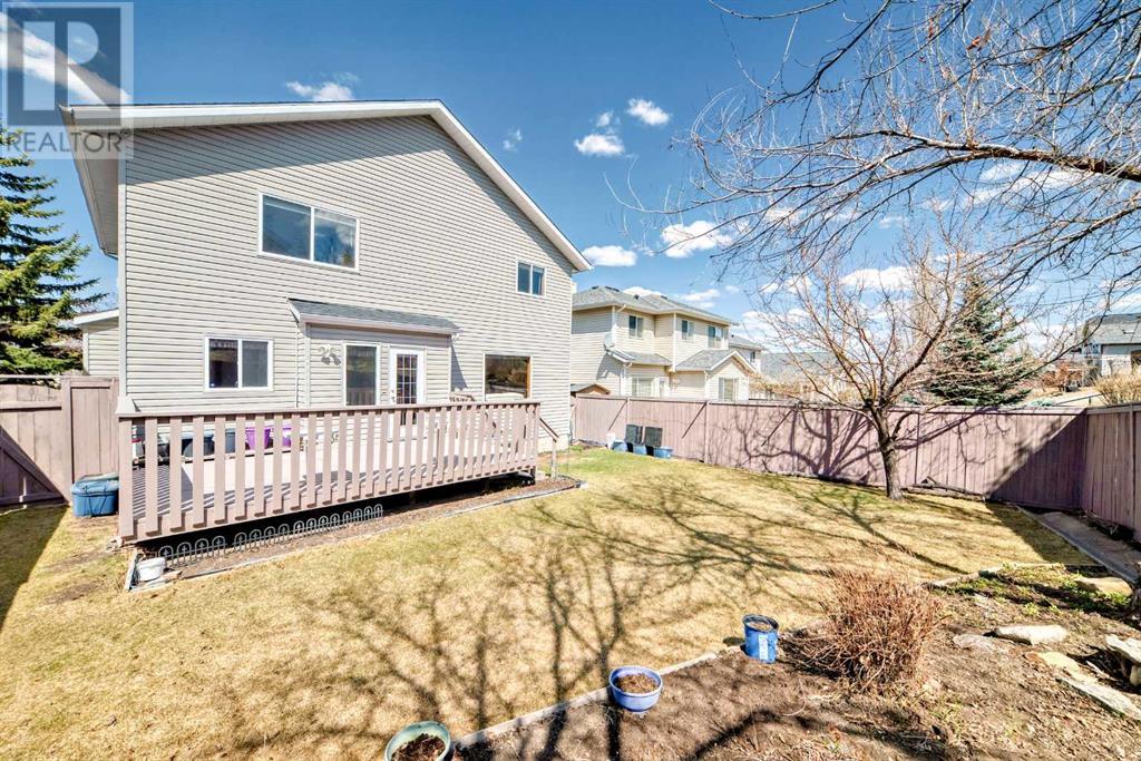 Single Family House for Sale in  Edgebrook Drive NW Edgemont Calgary 
