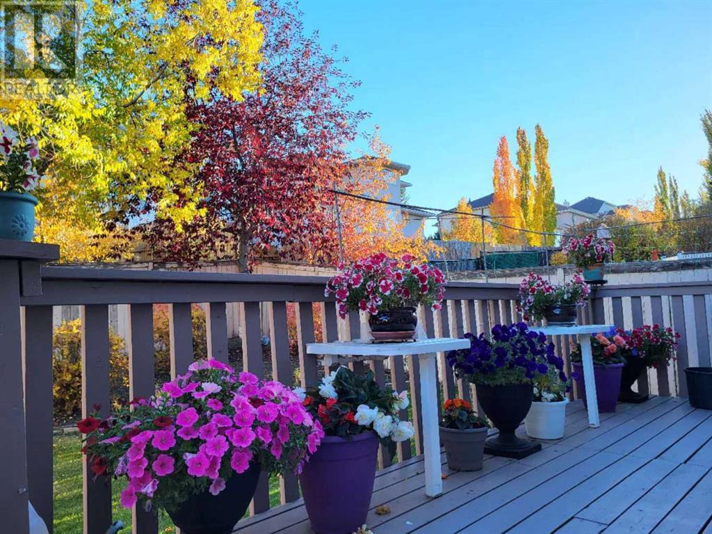 Single Family House for Sale in  Edgebrook Drive NW Edgemont Calgary 