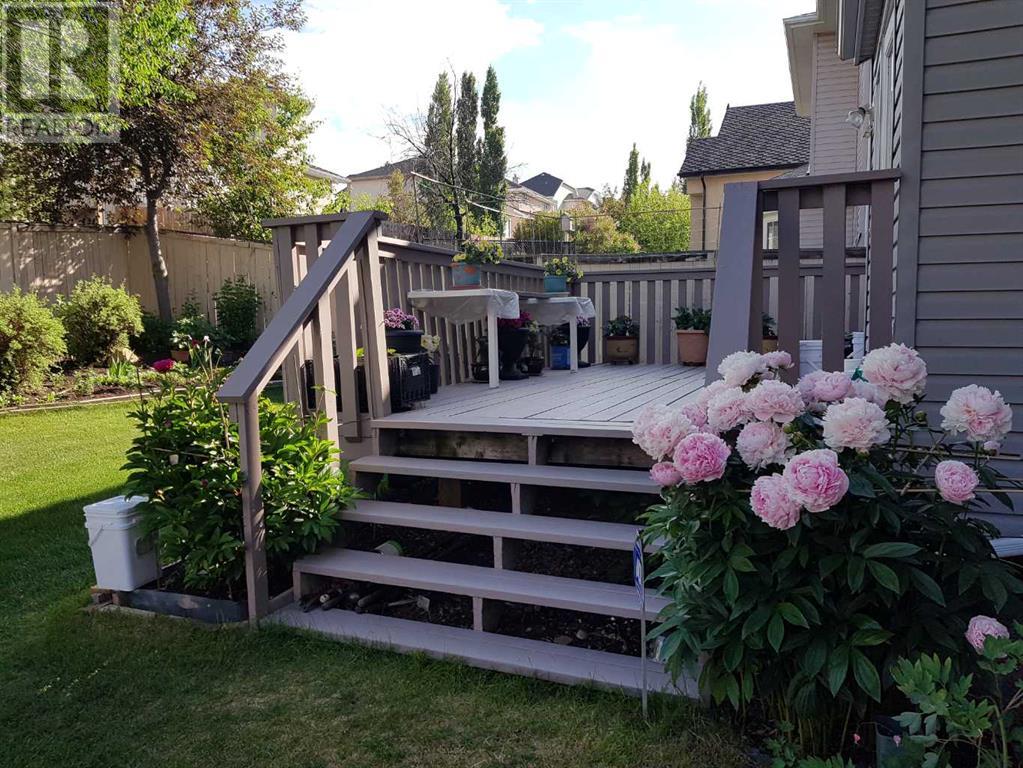 Single Family House for Sale in  Edgebrook Drive NW Edgemont Calgary 