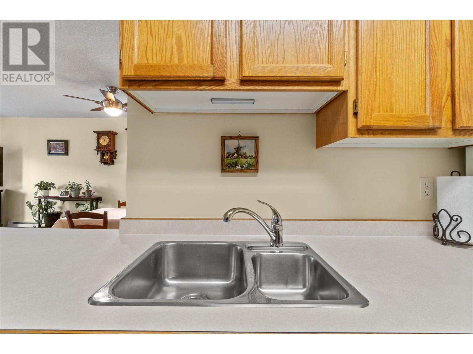 210 211 Kildonan Avenue, Enderby