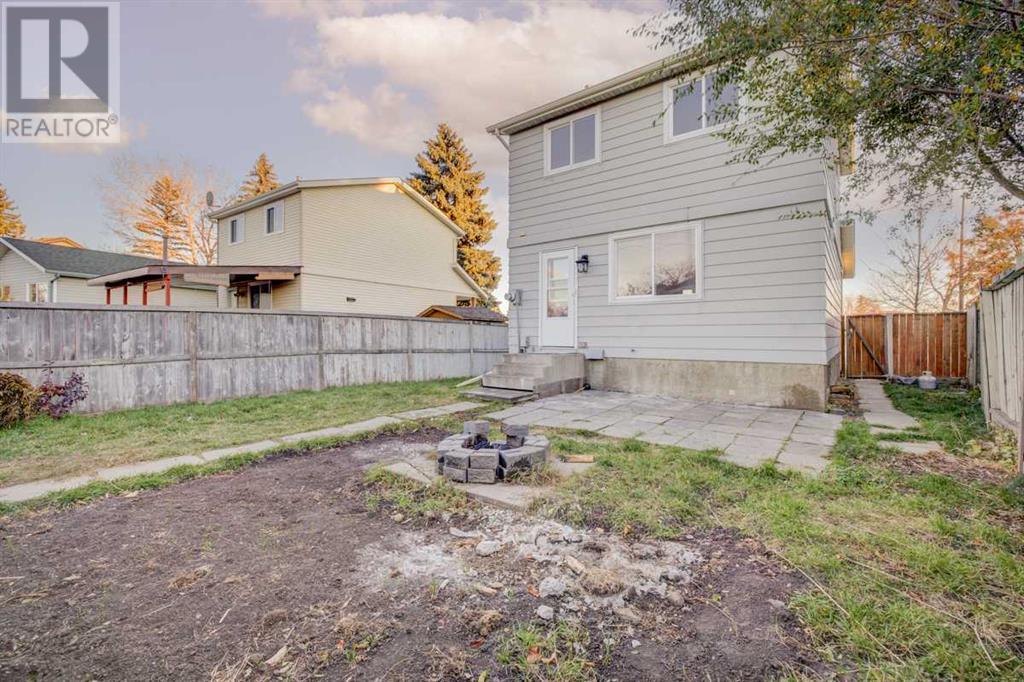 Single Family House for Sale in  Erin Woods Drive SE Erin Woods Calgary 