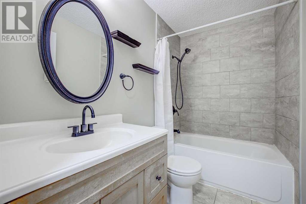 Single Family House for Sale in  Erin Woods Drive SE Erin Woods Calgary 