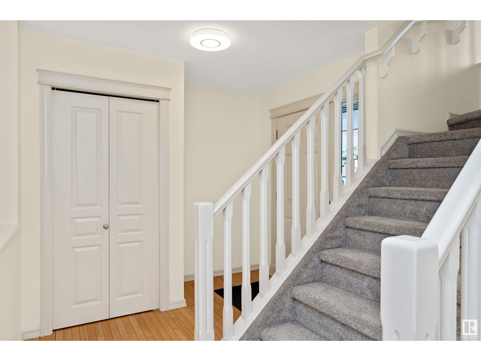 Photo 1 of 1609 Hodgson Co Nw, Edmonton AB