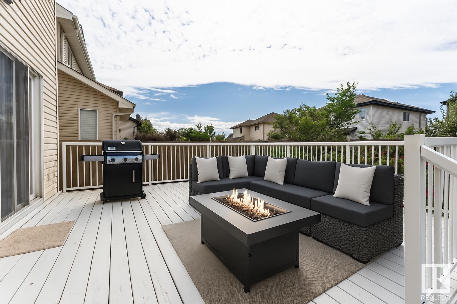 Photo 3 of 1609 Hodgson Co Nw, Edmonton AB