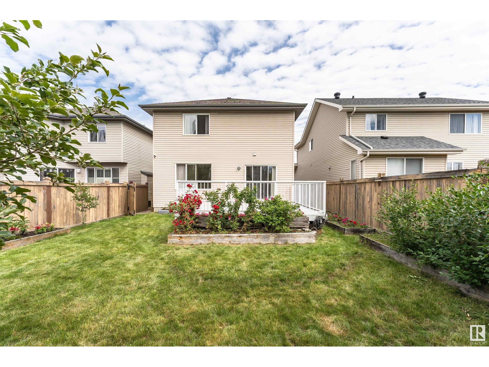 Photo 6 of 1609 Hodgson Co Nw, Edmonton AB