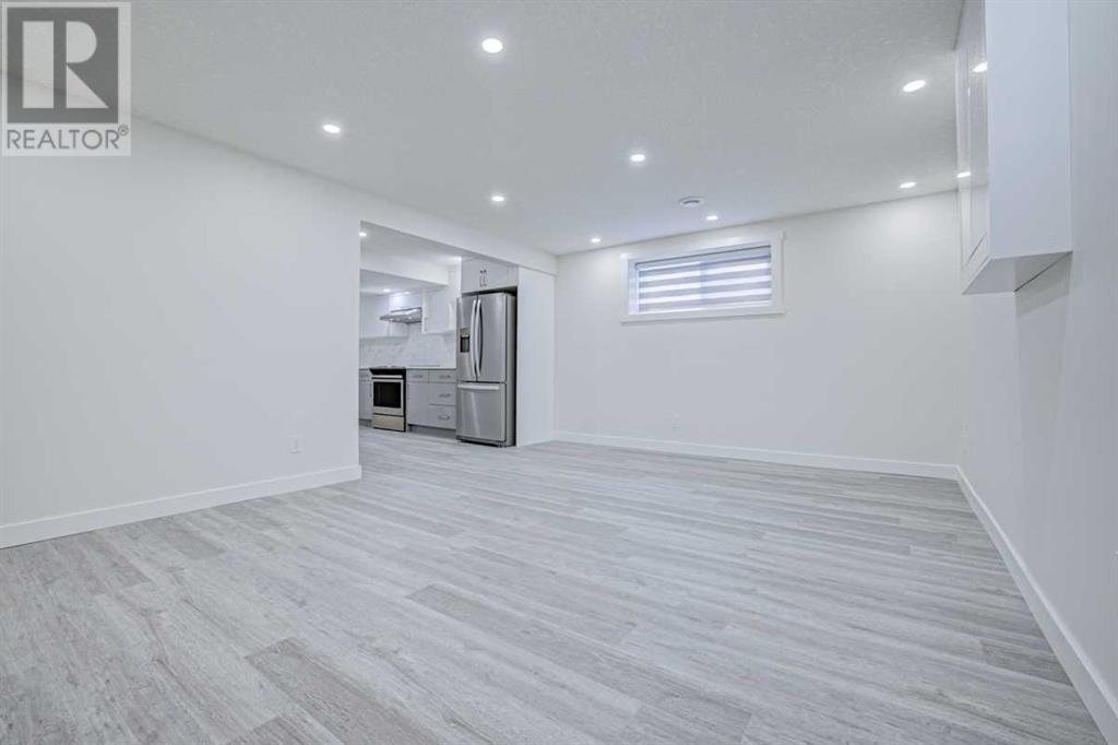 Single Family House Bungalow for Sale in  Edenwold Drive NW Edgemont Calgary 