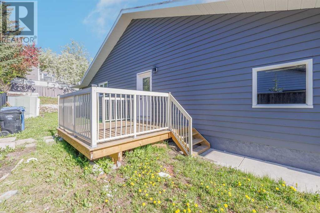 Single Family House Bungalow for Sale in  Edenwold Drive NW Edgemont Calgary 