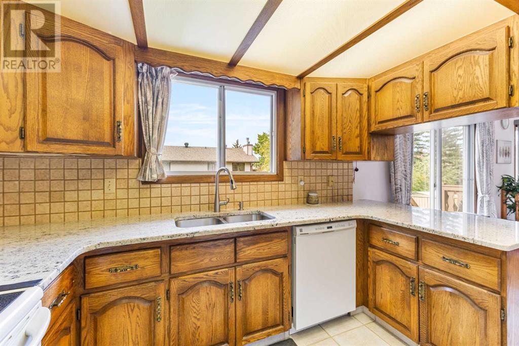 Single Family House for Sale in  Edforth Way NW Edgemont Calgary 