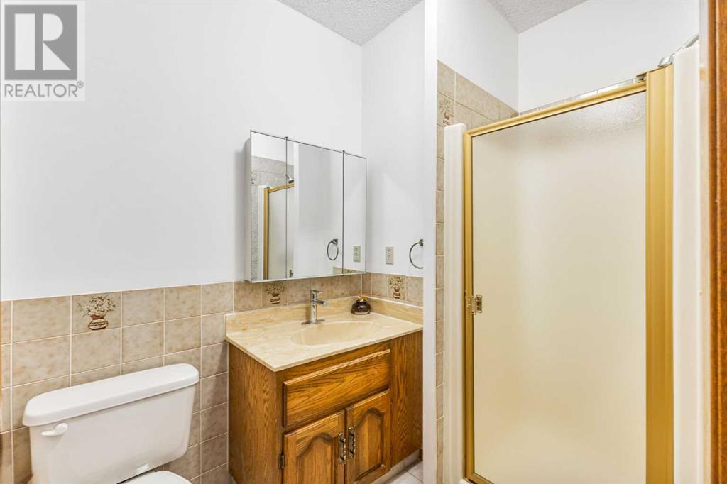 Single Family House for Sale in  Edforth Way NW Edgemont Calgary 