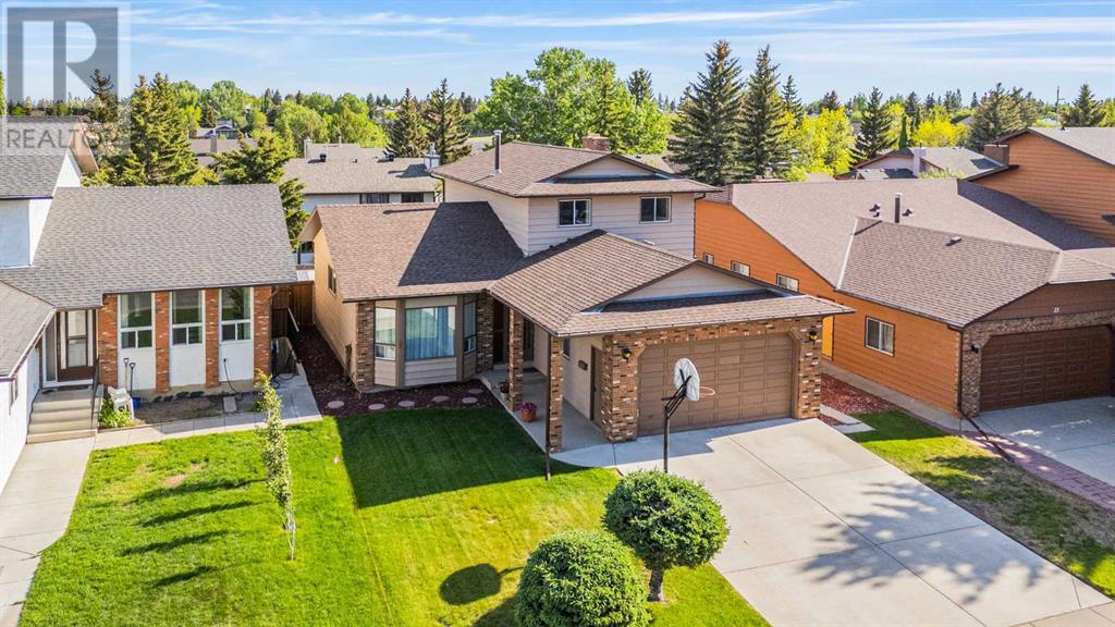 Single Family House for Sale in  Edforth Way NW Edgemont Calgary 