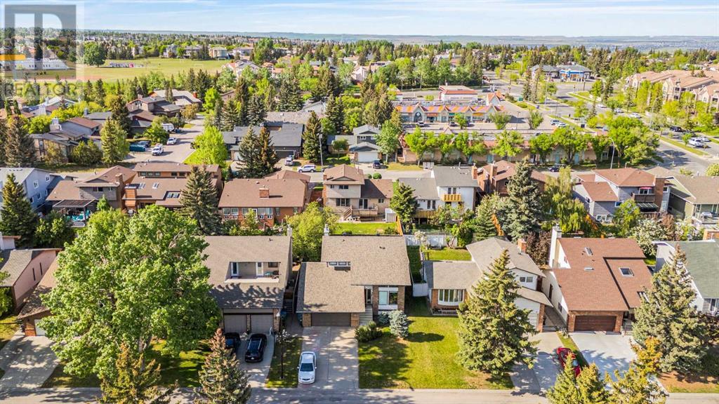 Single Family House for Sale in  Edforth Way NW Edgemont Calgary 