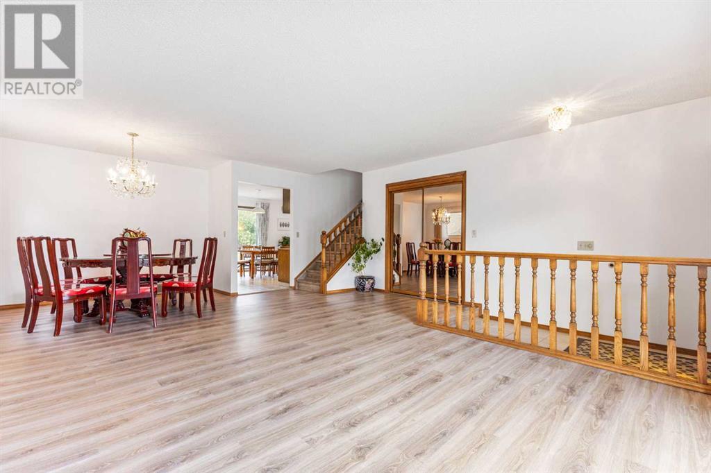 Single Family House for Sale in  Edforth Way NW Edgemont Calgary 