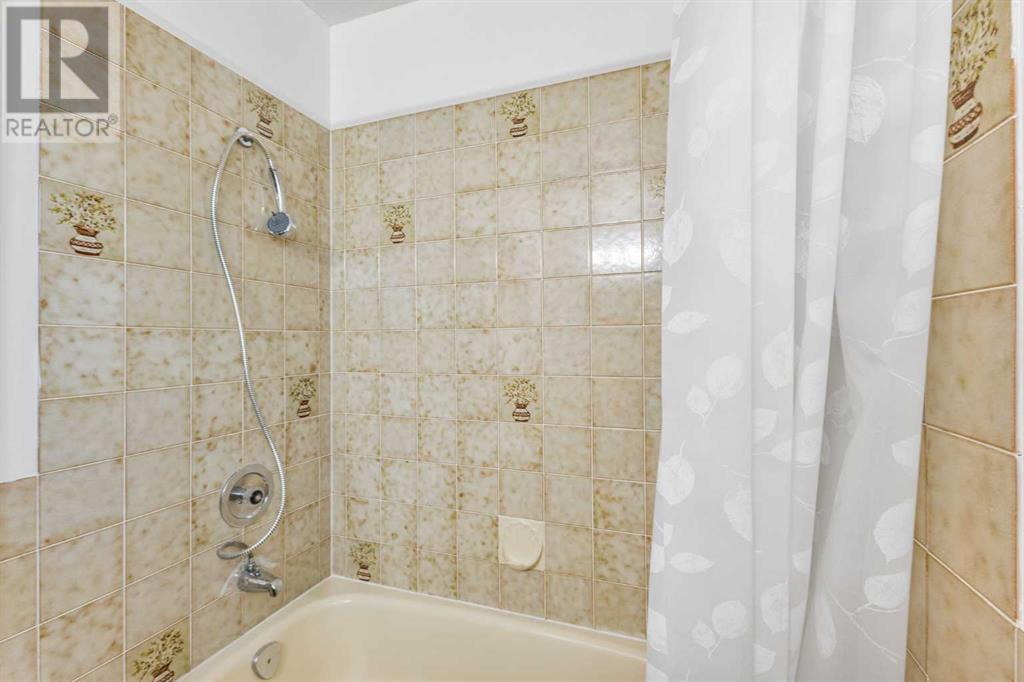 Single Family House for Sale in  Edforth Way NW Edgemont Calgary 