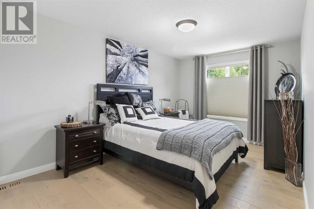 Single Family House for Sale in  Cranleigh Park SE Cranston Calgary 