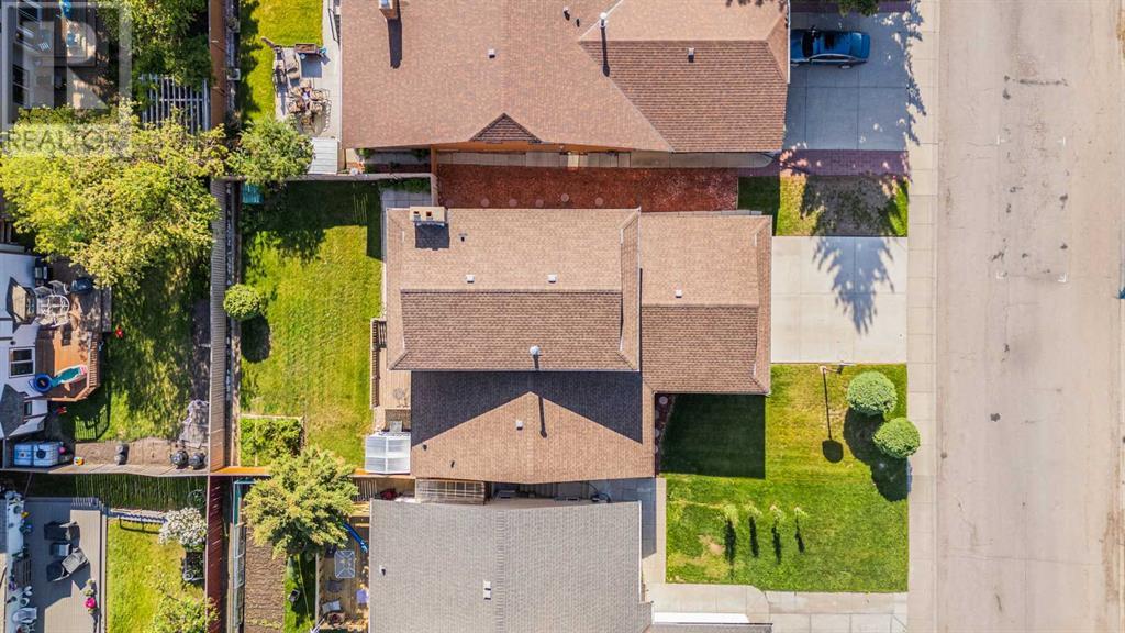 Single Family House for Sale in  Edforth Way NW Edgemont Calgary 