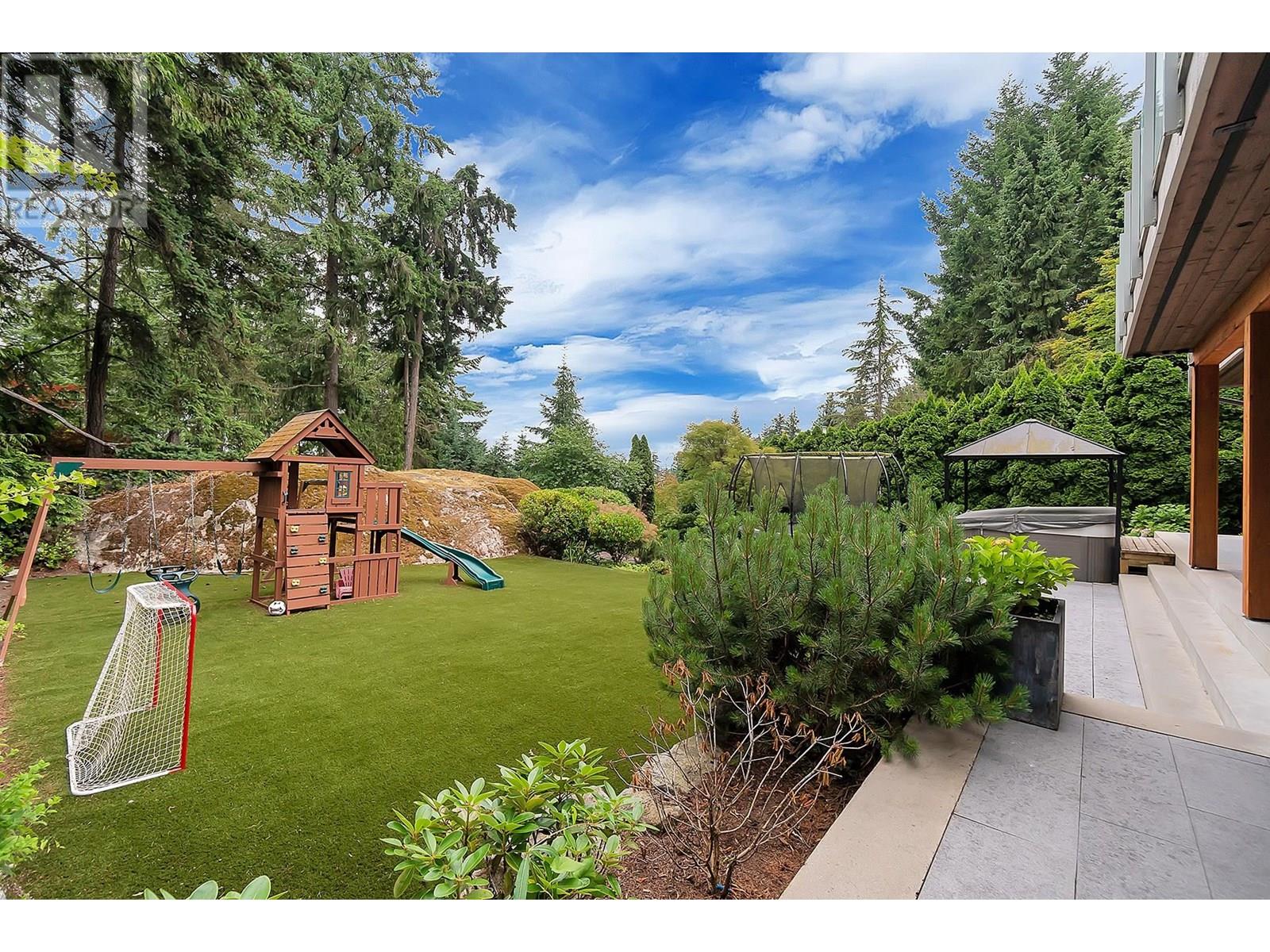 3706 SOUTHRIDGE PLACE, West Vancouver