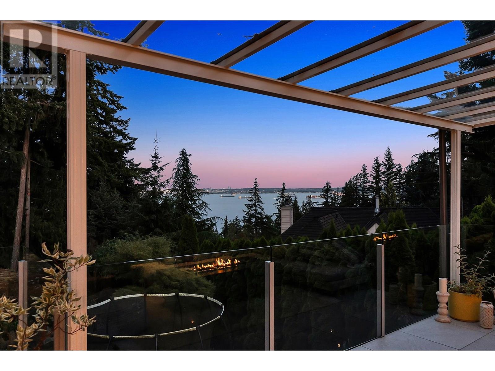 3706 SOUTHRIDGE PLACE, West Vancouver