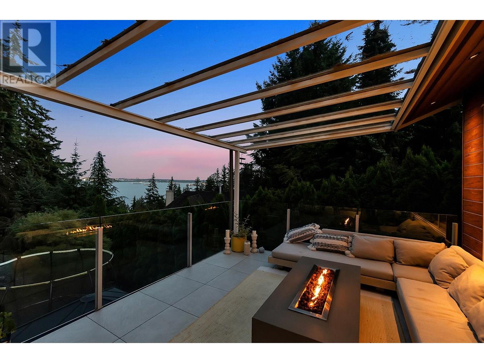 3706 SOUTHRIDGE PLACE, West Vancouver