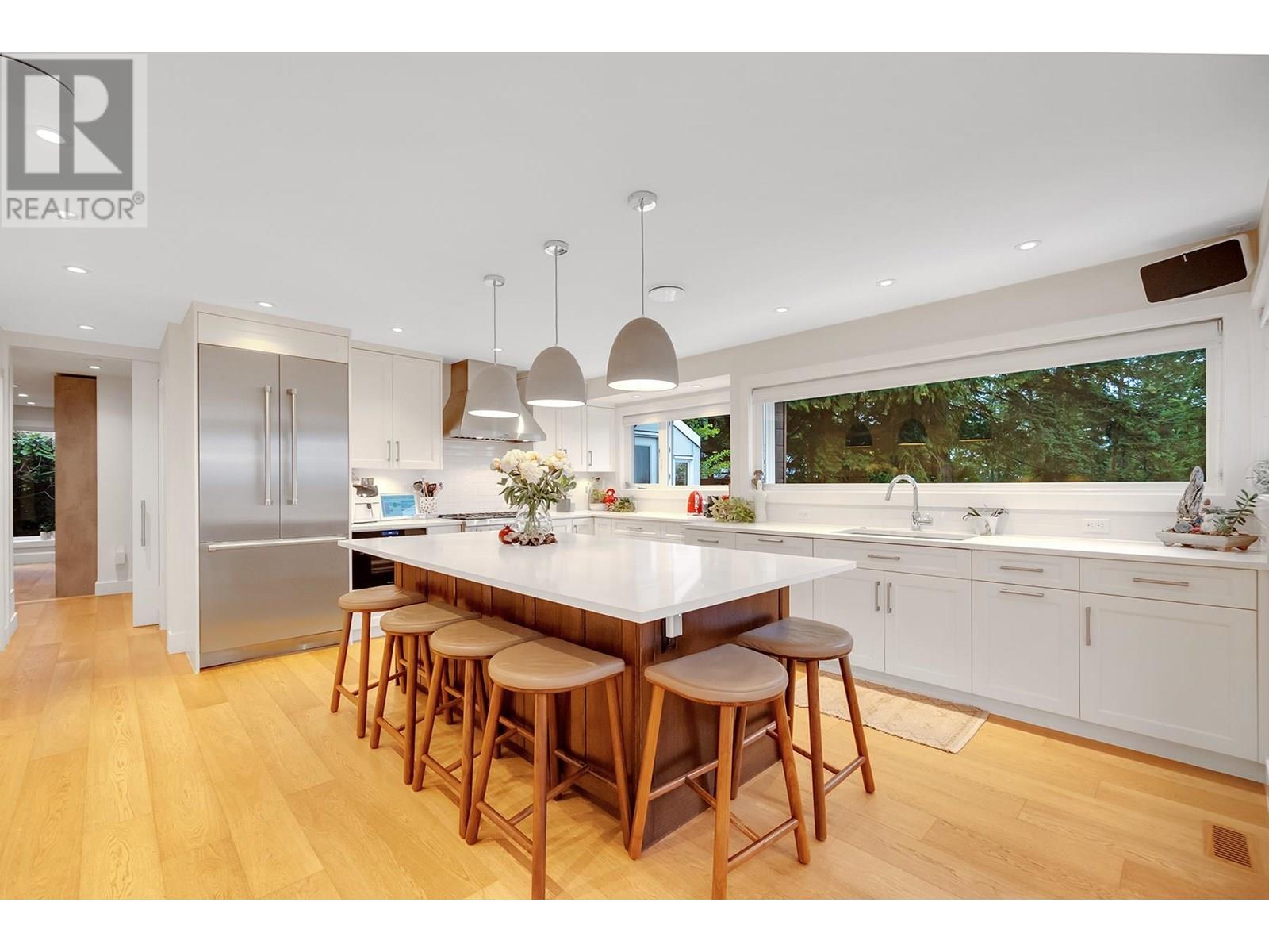 3706 SOUTHRIDGE PLACE, West Vancouver