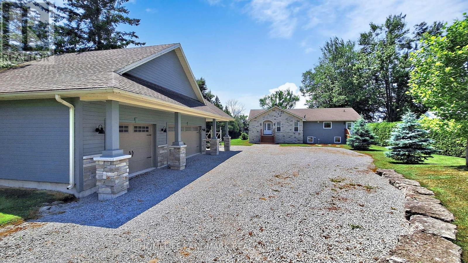 Photo 3 of 1662 Lakeshore Drive, Ramara ON