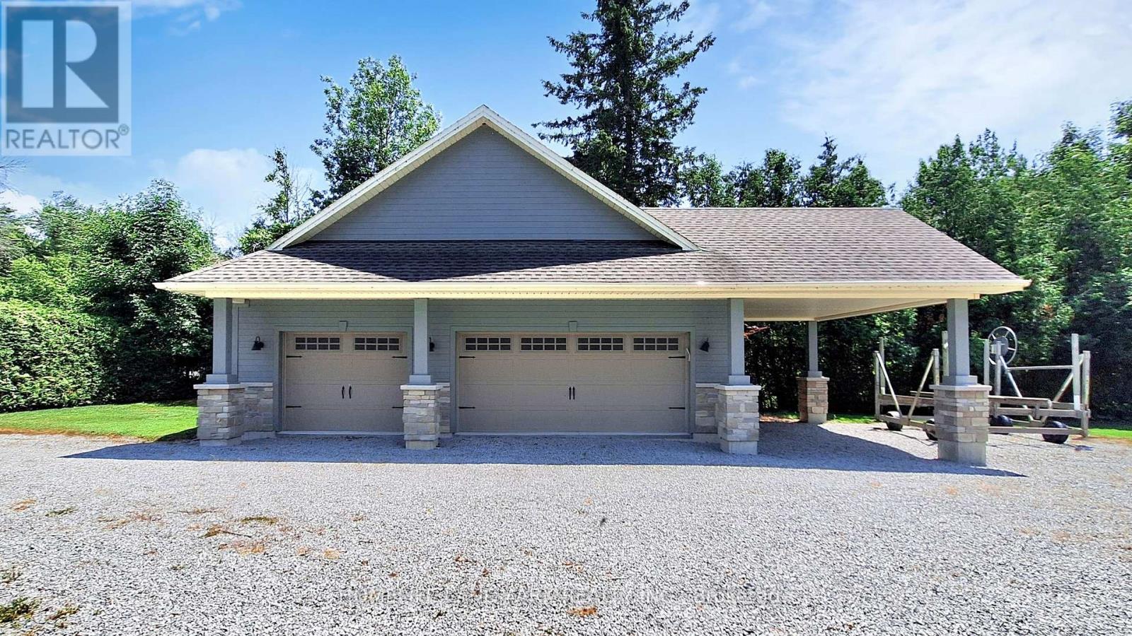 Photo 4 of 1662 Lakeshore Drive, Ramara ON