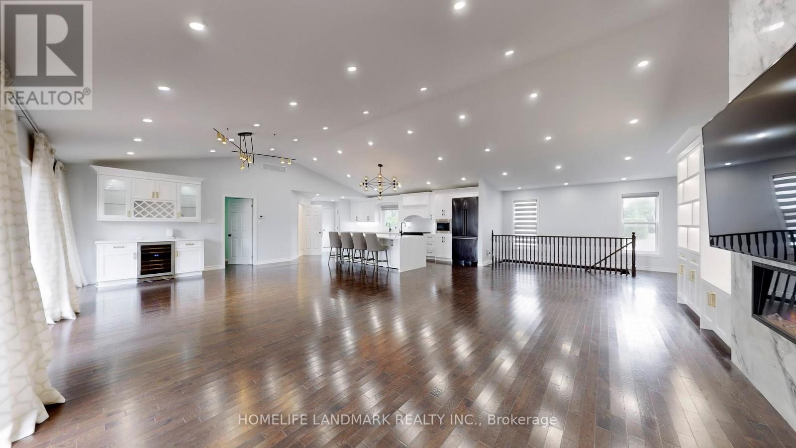 Photo 9 of 1662 Lakeshore Drive, Ramara ON