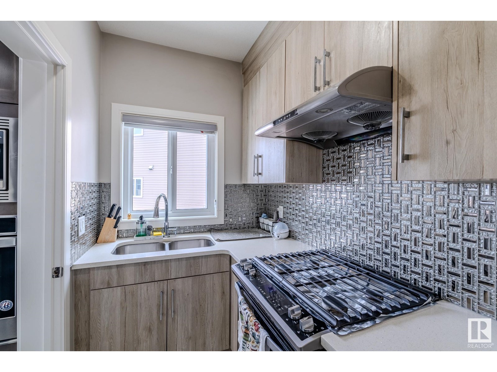 Photo 23 of 1492 25 Street Nw, Edmonton AB